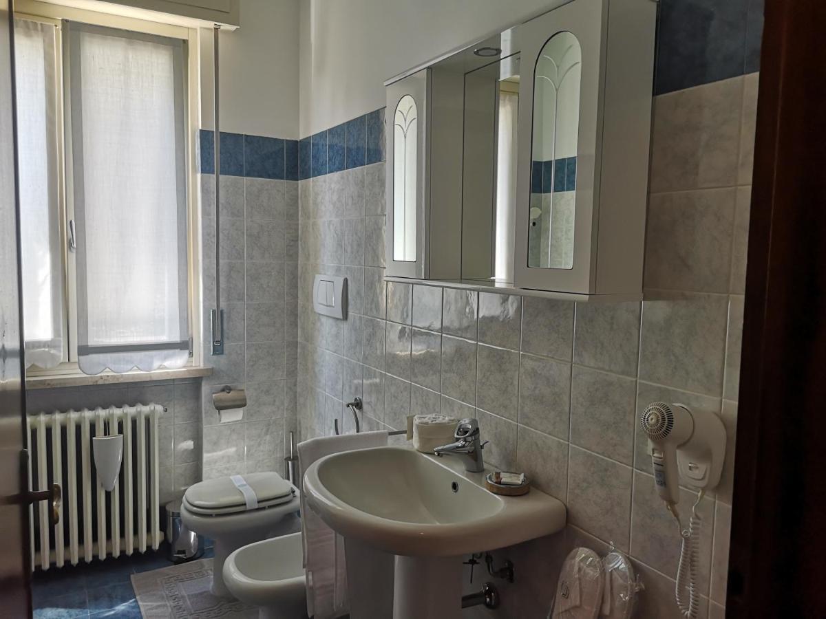 Ai Quattro Ulivi Apartment Peschiera del Garda Bagian luar foto