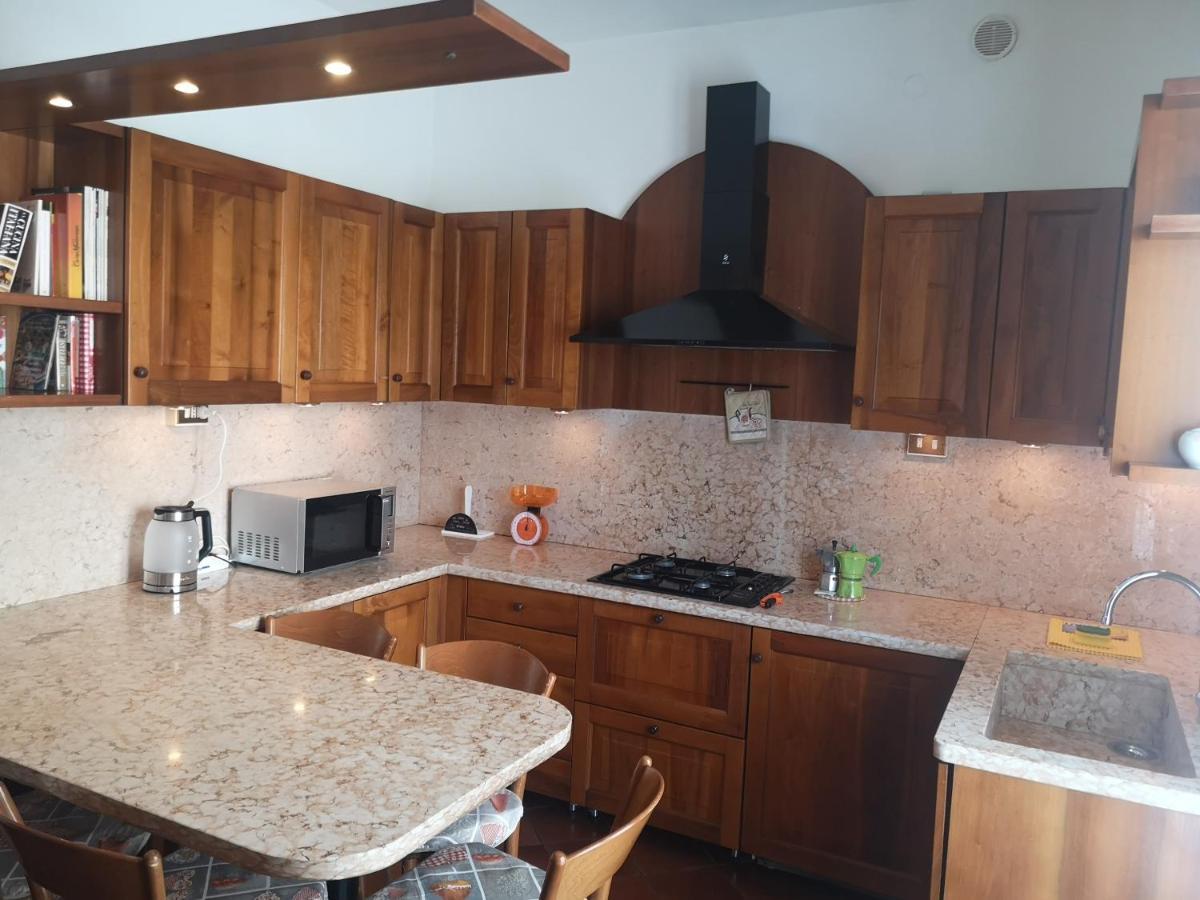 Ai Quattro Ulivi Apartment Peschiera del Garda Bagian luar foto